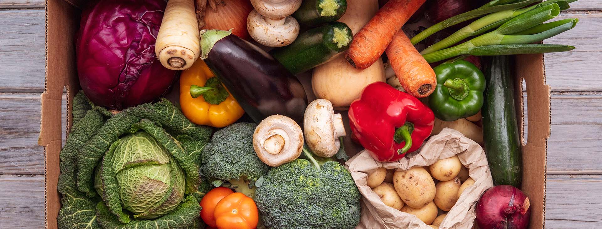 box of vegetables delivered from online service