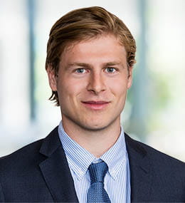 hugo caplow headshot